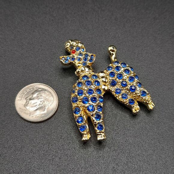 Vintage Poodle Dog Brooch, Blue Rhinestones, Gold Tone, 1950s Vintage Jewelry - Picture 8 of 9